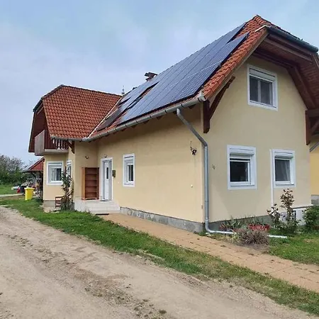 In 40988 شقة Balatonberény